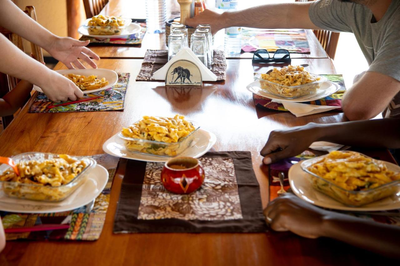Mama Washindi Lodge Pakwach Eksteriør billede